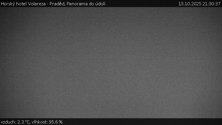 Horský hotel Volareza - Praděd - Panorama do údolí - 13.10.2025 v 21:30 Horský hotel Volareza - Praděd - Panorama do údolí - 13.10.2025 v 21:30