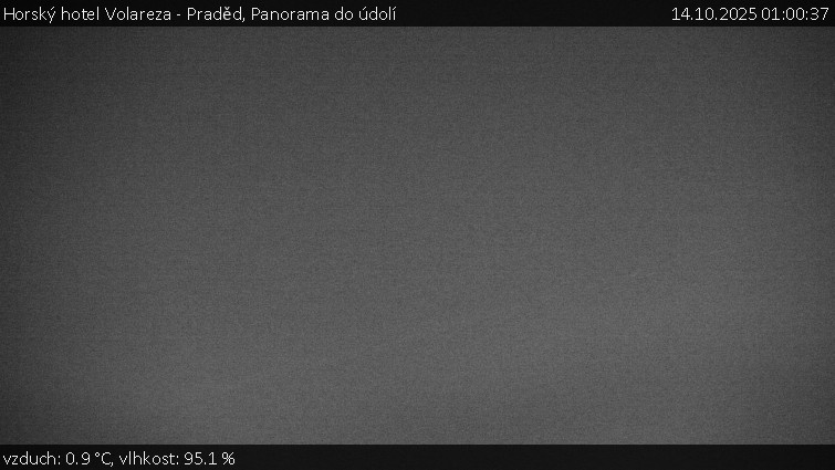 Horský hotel Volareza - Praděd - Panorama do údolí - 14.10.2025 v 01:00 Horský hotel Volareza - Praděd - Panorama do údolí - 14.10.2025 v 01:00