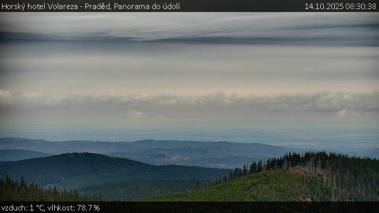 Horský hotel Volareza - Praděd - Panorama do údolí - 14.10.2025 v 08:30 Horský hotel Volareza - Praděd - Panorama do údolí - 14.10.2025 v 08:30