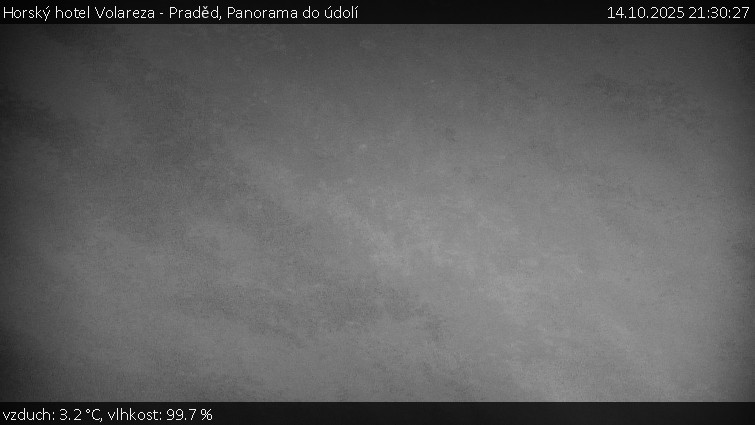 Horský hotel Volareza - Praděd - Panorama do údolí - 14.10.2025 v 21:30 Horský hotel Volareza - Praděd - Panorama do údolí - 14.10.2025 v 21:30