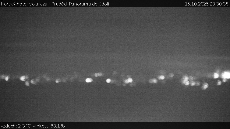 Horský hotel Volareza - Praděd - Panorama do údolí - 15.10.2025 v 23:30 Horský hotel Volareza - Praděd - Panorama do údolí - 15.10.2025 v 23:30
