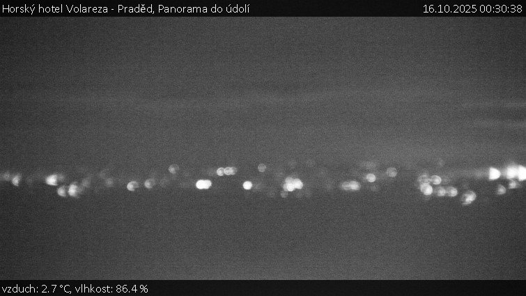 Horský hotel Volareza - Praděd - Panorama do údolí - 16.10.2025 v 00:30 Horský hotel Volareza - Praděd - Panorama do údolí - 16.10.2025 v 00:30