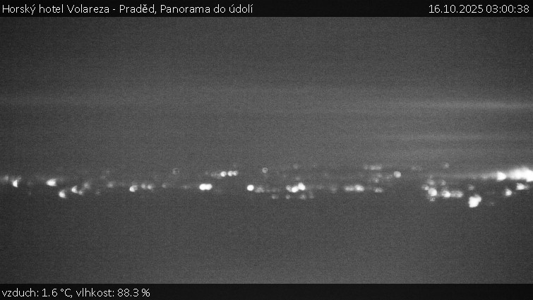 Horský hotel Volareza - Praděd - Panorama do údolí - 16.10.2025 v 03:00 Horský hotel Volareza - Praděd - Panorama do údolí - 16.10.2025 v 03:00
