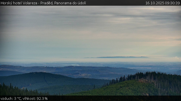 Horský hotel Volareza - Praděd - Panorama do údolí - 16.10.2025 v 09:30 Horský hotel Volareza - Praděd - Panorama do údolí - 16.10.2025 v 09:30