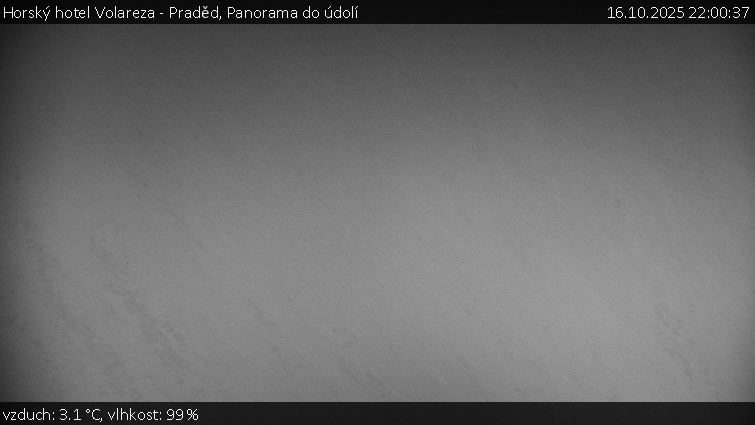 Horský hotel Volareza - Praděd - Panorama do údolí - 16.10.2025 v 22:00 Horský hotel Volareza - Praděd - Panorama do údolí - 16.10.2025 v 22:00