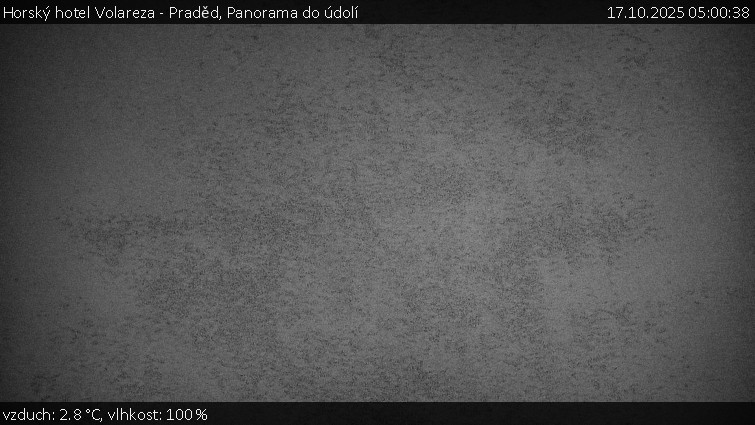 Horský hotel Volareza - Praděd - Panorama do údolí - 17.10.2025 v 05:00 Horský hotel Volareza - Praděd - Panorama do údolí - 17.10.2025 v 05:00