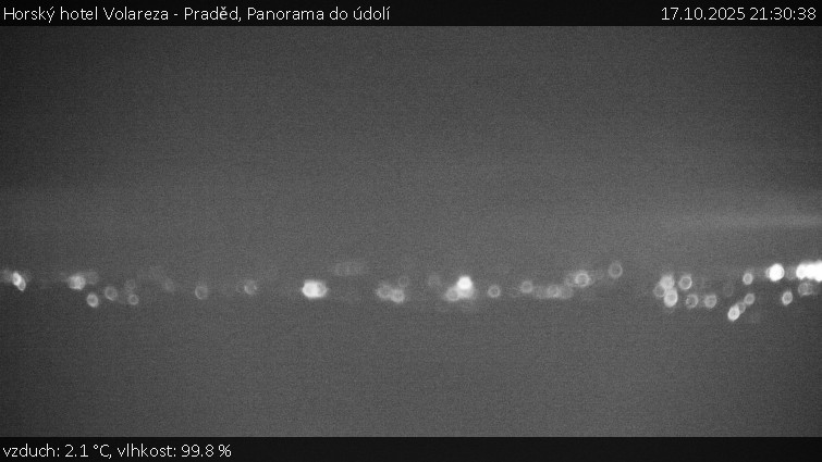 Horský hotel Volareza - Praděd - Panorama do údolí - 17.10.2025 v 21:30 Horský hotel Volareza - Praděd - Panorama do údolí - 17.10.2025 v 21:30