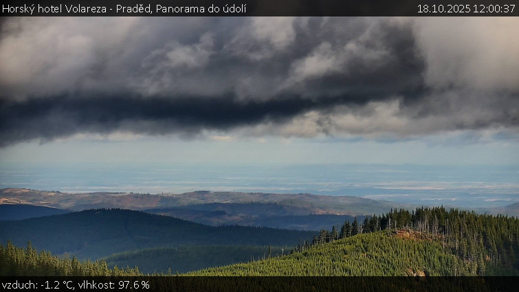 Horský hotel Volareza - Praděd - Panorama do údolí - 18.10.2025 v 12:00 Horský hotel Volareza - Praděd - Panorama do údolí - 18.10.2025 v 12:00