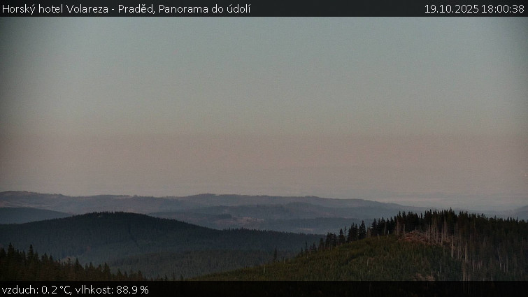 Horský hotel Volareza - Praděd - Panorama do údolí - 19.10.2025 v 18:00 Horský hotel Volareza - Praděd - Panorama do údolí - 19.10.2025 v 18:00