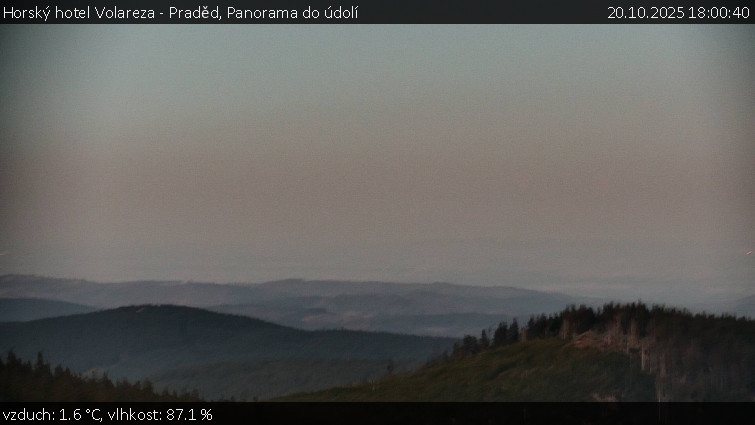 Horský hotel Volareza - Praděd - Panorama do údolí - 20.10.2025 v 18:00 Horský hotel Volareza - Praděd - Panorama do údolí - 20.10.2025 v 18:00