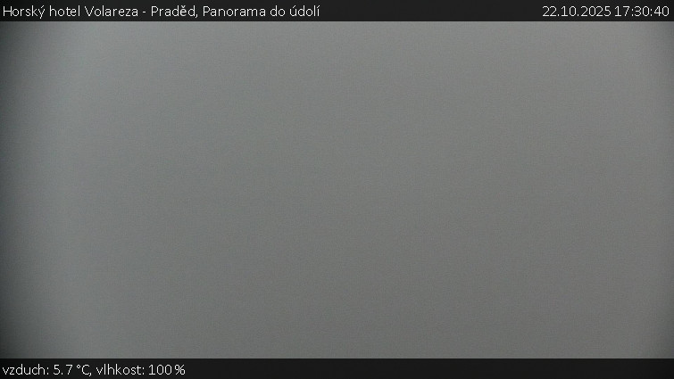 Horský hotel Volareza - Praděd - Panorama do údolí - 22.10.2025 v 17:30 Horský hotel Volareza - Praděd - Panorama do údolí - 22.10.2025 v 17:30