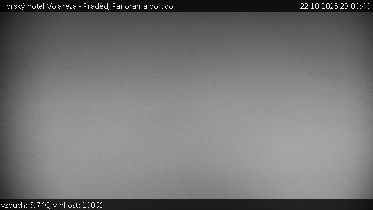 Horský hotel Volareza - Praděd - Panorama do údolí - 22.10.2025 v 23:00 Horský hotel Volareza - Praděd - Panorama do údolí - 22.10.2025 v 23:00