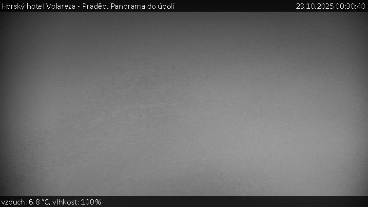 Horský hotel Volareza - Praděd - Panorama do údolí - 23.10.2025 v 00:30 Horský hotel Volareza - Praděd - Panorama do údolí - 23.10.2025 v 00:30