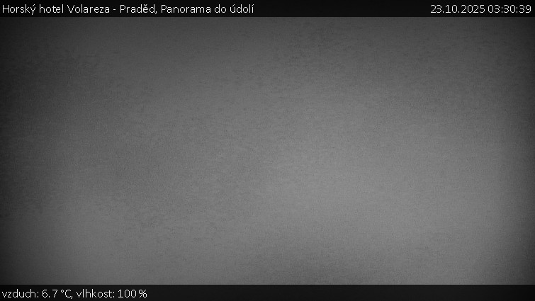 Horský hotel Volareza - Praděd - Panorama do údolí - 23.10.2025 v 03:30 Horský hotel Volareza - Praděd - Panorama do údolí - 23.10.2025 v 03:30