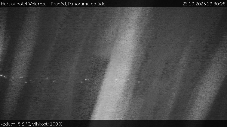 Horský hotel Volareza - Praděd - Panorama do údolí - 23.10.2025 v 19:30 Horský hotel Volareza - Praděd - Panorama do údolí - 23.10.2025 v 19:30