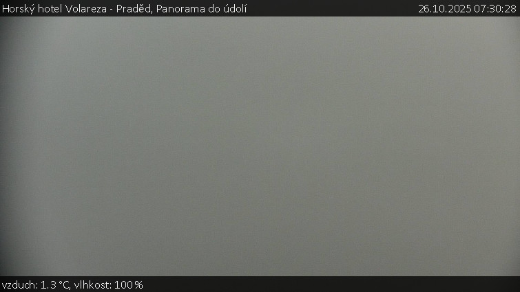 Horský hotel Volareza - Praděd - Panorama do údolí - 26.10.2025 v 07:30 Horský hotel Volareza - Praděd - Panorama do údolí - 26.10.2025 v 07:30