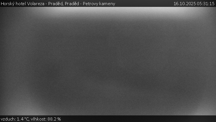 Horský hotel Volareza - Praděd - Praděd - Petrovy kameny - 16.10.2025 v 05:31 Horský hotel Volareza - Praděd - Praděd - Petrovy kameny - 16.10.2025 v 05:31