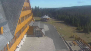 Sporthotel Kurzovní - Parkoviště a hlavní vchod - 5.11.2024 v 12:00 Sporthotel Kurzovní - Parkoviště a hlavní vchod - 5.11.2024 v 12:00