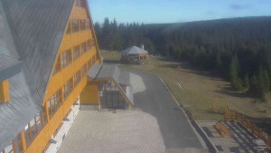 Sporthotel Kurzovní - Parkoviště a hlavní vchod - 5.11.2024 v 13:00 Sporthotel Kurzovní - Parkoviště a hlavní vchod - 5.11.2024 v 13:00