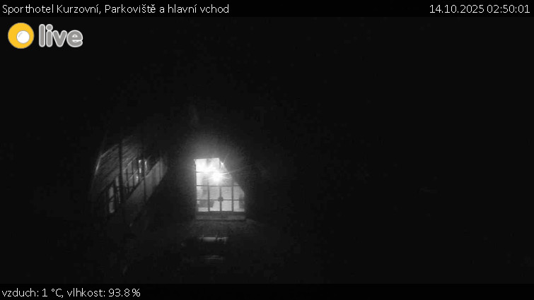 Sporthotel Kurzovní - Parkoviště a hlavní vchod - 14.10.2025 v 02:50 Sporthotel Kurzovní - Parkoviště a hlavní vchod - 14.10.2025 v 02:50