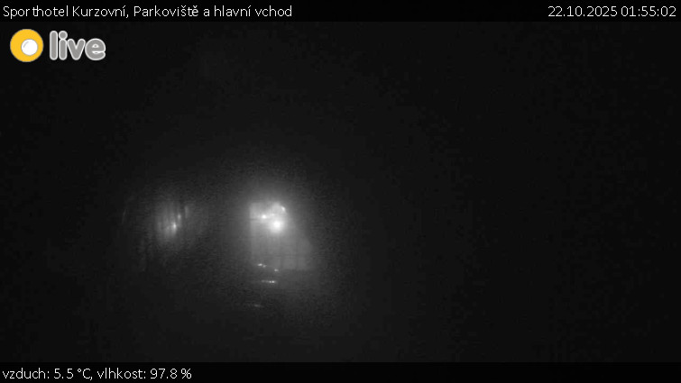 Sporthotel Kurzovní - Parkoviště a hlavní vchod - 22.10.2025 v 01:55 Sporthotel Kurzovní - Parkoviště a hlavní vchod - 22.10.2025 v 01:55
