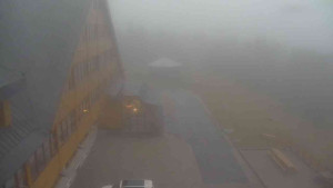 Sporthotel Kurzovní - Parkoviště a hlavní vchod - 24.10.2025 v 08:15 Sporthotel Kurzovní - Parkoviště a hlavní vchod - 24.10.2025 v 08:15