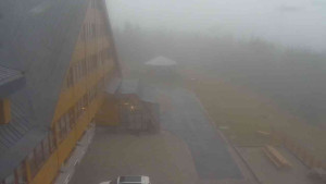 Sporthotel Kurzovní - Parkoviště a hlavní vchod - 24.10.2025 v 08:45 Sporthotel Kurzovní - Parkoviště a hlavní vchod - 24.10.2025 v 08:45