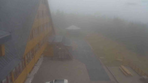 Sporthotel Kurzovní - Parkoviště a hlavní vchod - 24.10.2025 v 10:35 Sporthotel Kurzovní - Parkoviště a hlavní vchod - 24.10.2025 v 10:35