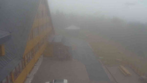 Sporthotel Kurzovní - Parkoviště a hlavní vchod - 24.10.2025 v 11:35 Sporthotel Kurzovní - Parkoviště a hlavní vchod - 24.10.2025 v 11:35