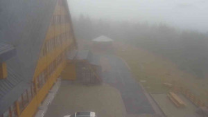 Sporthotel Kurzovní - Parkoviště a hlavní vchod - 24.10.2025 v 11:45 Sporthotel Kurzovní - Parkoviště a hlavní vchod - 24.10.2025 v 11:45