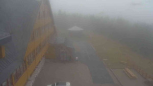 Sporthotel Kurzovní - Parkoviště a hlavní vchod - 24.10.2025 v 12:40 Sporthotel Kurzovní - Parkoviště a hlavní vchod - 24.10.2025 v 12:40