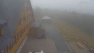 Sporthotel Kurzovní - Parkoviště a hlavní vchod - 24.10.2025 v 13:25 Sporthotel Kurzovní - Parkoviště a hlavní vchod - 24.10.2025 v 13:25