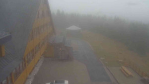 Sporthotel Kurzovní - Parkoviště a hlavní vchod - 24.10.2025 v 13:50 Sporthotel Kurzovní - Parkoviště a hlavní vchod - 24.10.2025 v 13:50