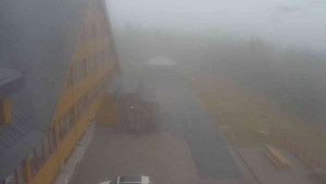Sporthotel Kurzovní - Parkoviště a hlavní vchod - 24.10.2025 v 13:55 Sporthotel Kurzovní - Parkoviště a hlavní vchod - 24.10.2025 v 13:55