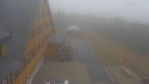 Sporthotel Kurzovní - Parkoviště a hlavní vchod - 24.10.2025 v 14:25 Sporthotel Kurzovní - Parkoviště a hlavní vchod - 24.10.2025 v 14:25