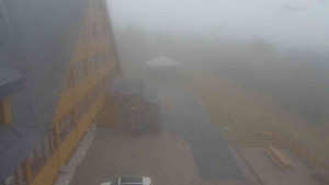 Sporthotel Kurzovní - Parkoviště a hlavní vchod - 24.10.2025 v 15:05 Sporthotel Kurzovní - Parkoviště a hlavní vchod - 24.10.2025 v 15:05