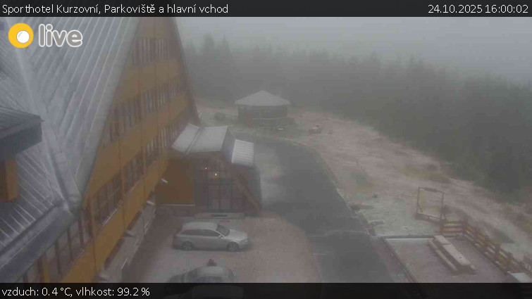Sporthotel Kurzovní - Parkoviště a hlavní vchod - 24.10.2025 v 16:00 Sporthotel Kurzovní - Parkoviště a hlavní vchod - 24.10.2025 v 16:00