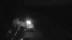 Parkoviště a hlavní vchod