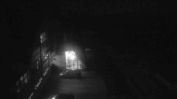 Parkoviště a hlavní vchod