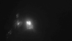 Parkoviště a hlavní vchod