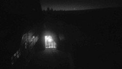 Parkoviště a hlavní vchod