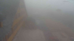 Parkoviště a hlavní vchod