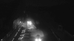 Parkoviště a hlavní vchod