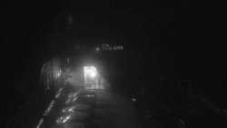 Parkoviště a hlavní vchod