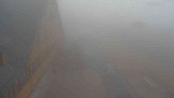 Parkoviště a hlavní vchod