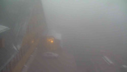 Parkoviště a hlavní vchod