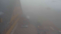 Parkoviště a hlavní vchod