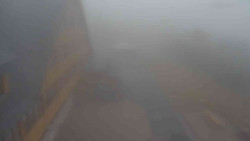 Parkoviště a hlavní vchod