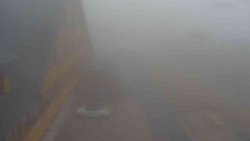 Parkoviště a hlavní vchod