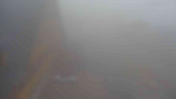 Parkoviště a hlavní vchod